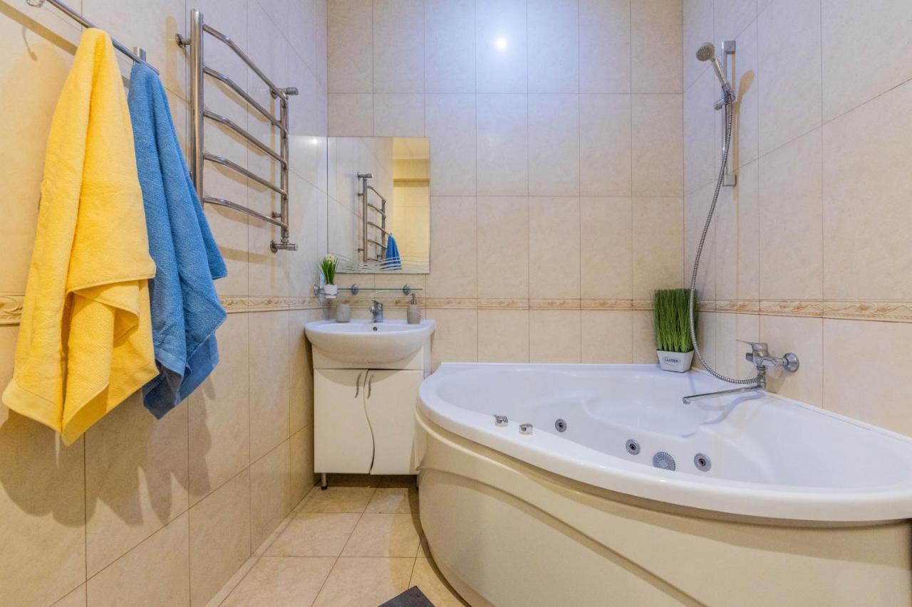 2К Квартира На Шота Руставелі, Бессарабка Kiev Dış mekan fotoğraf